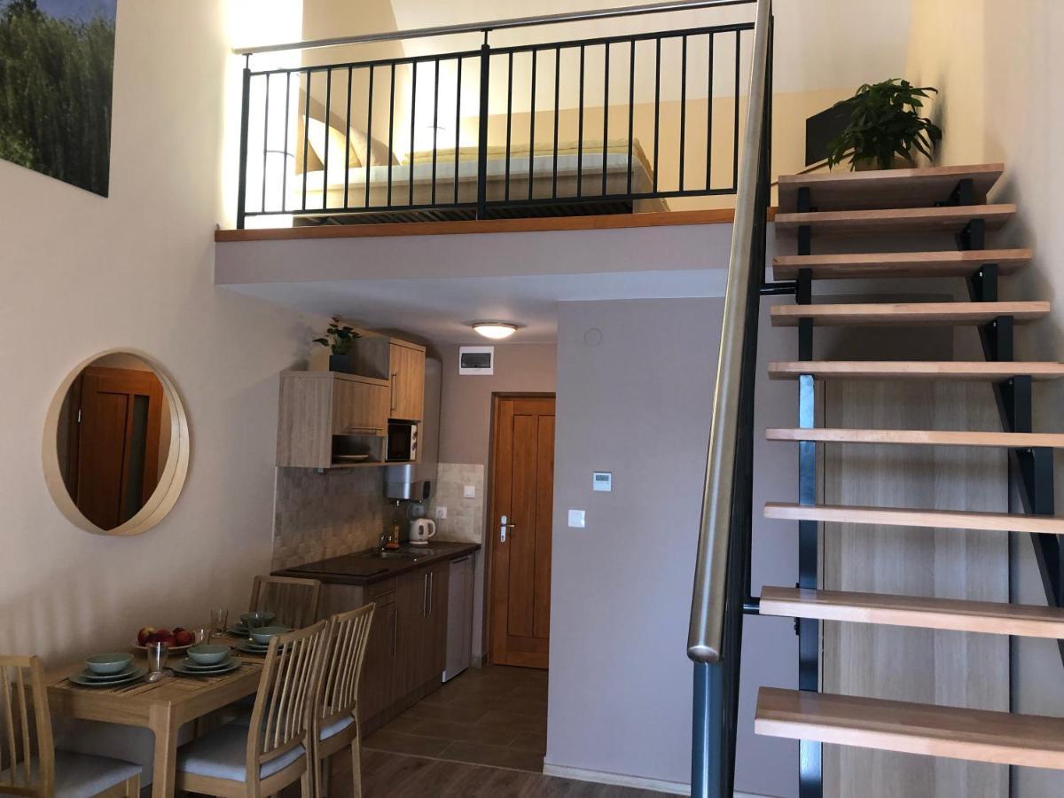 Castellum Apartmanhaz Gyula Luaran gambar