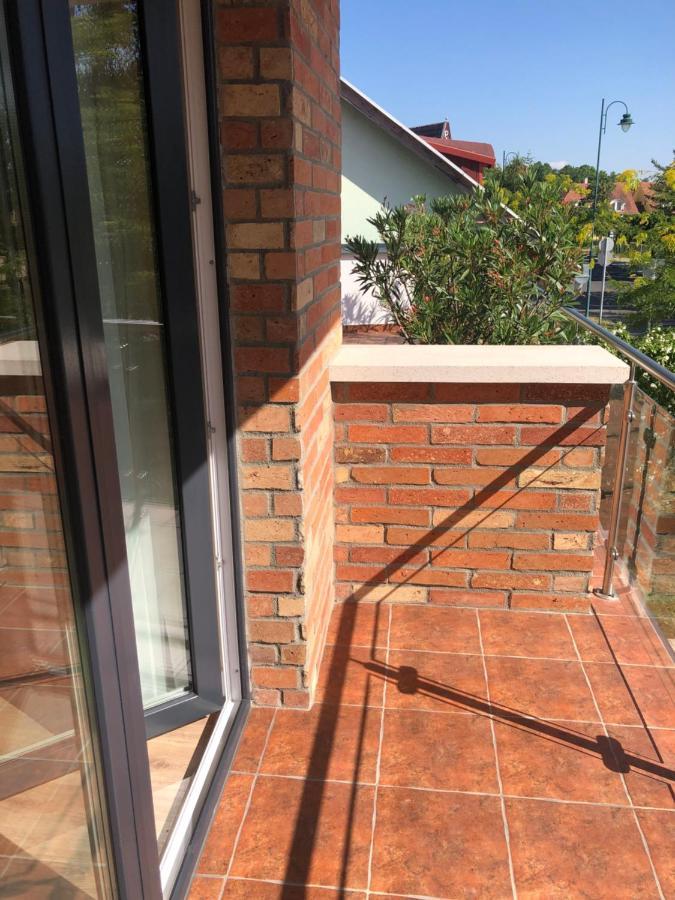 Castellum Apartmanhaz Gyula Luaran gambar