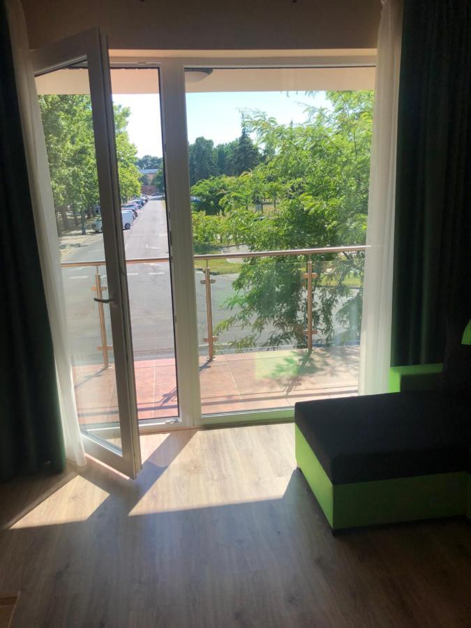 Castellum Apartmanhaz Gyula Luaran gambar
