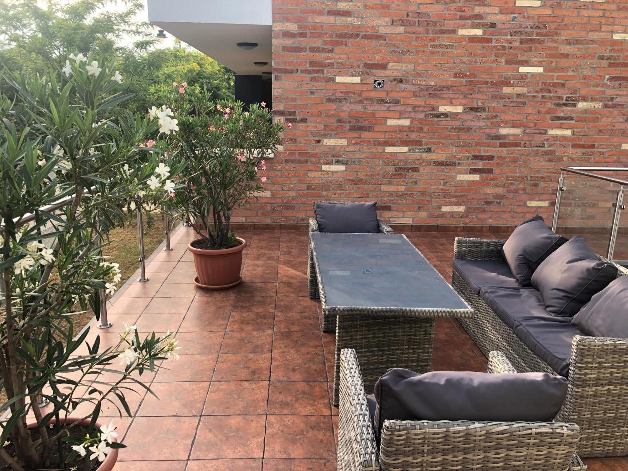 Castellum Apartmanhaz Gyula Luaran gambar